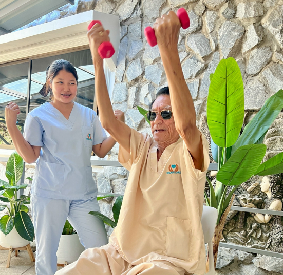 dearcarefamily การฟื้นฟูร่างกาย ด้านกายภาพบำบัดและด้านกิจกรรมบำบัด